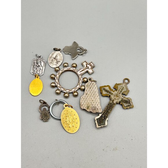 Lot of 9 Vintage Religious Medals & Crosses Christian Charms Catholic Pendants - Picture 3 of 7